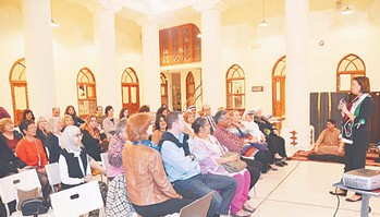 Kuwait Textile Arts Association Celebrates Tradition of Bisht