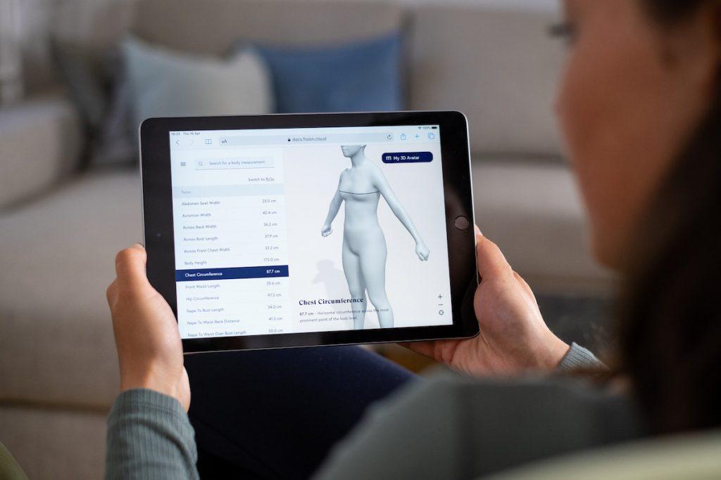 innovative body scanning app and virtual dressing room help consumers easily see how a garment would fit on their body